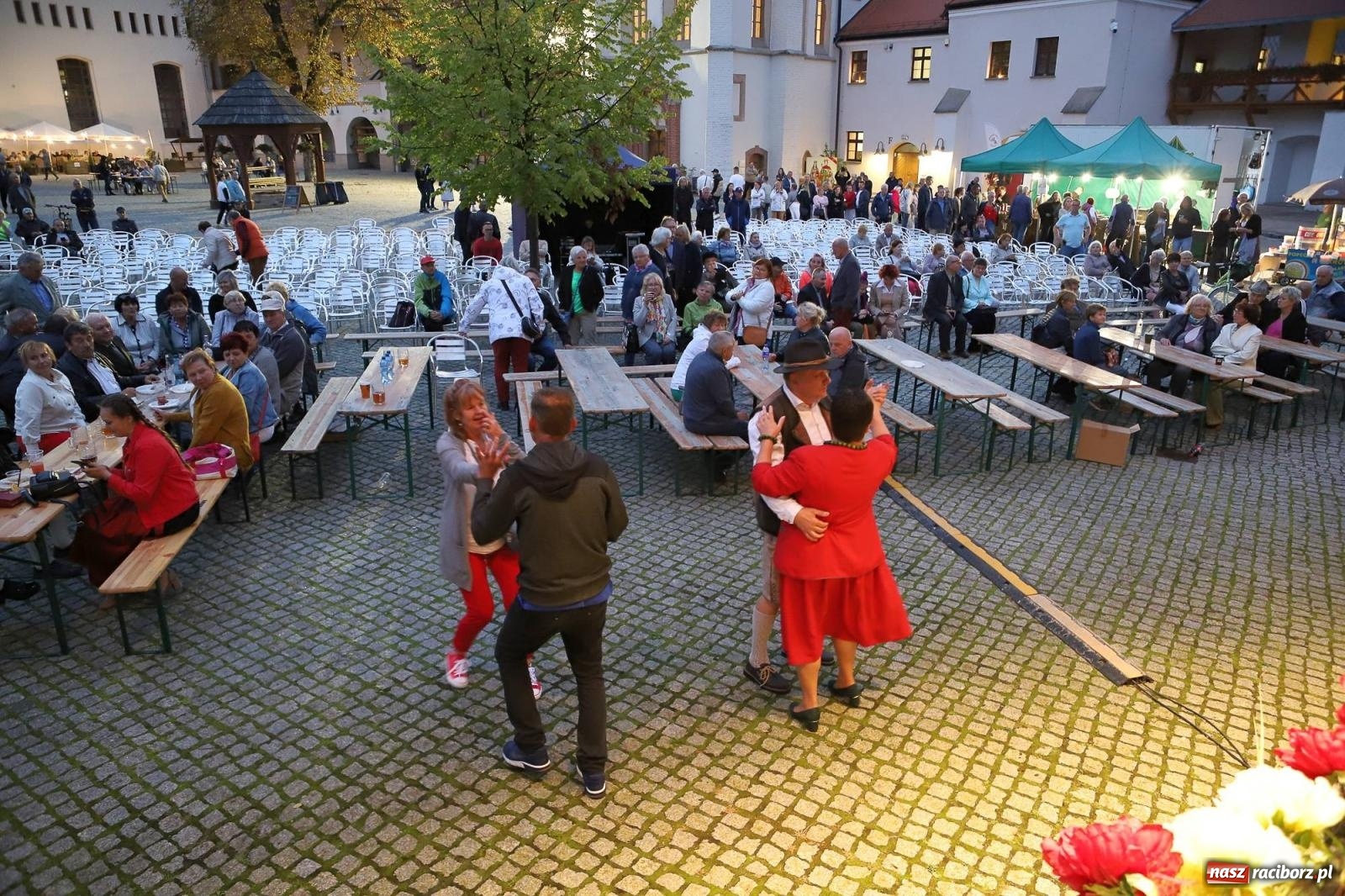 Zdjęcie w galerii na portalu naszraciborz.pl: Na raciborskim zamku odbył się Festiwal Kultury Niemieckiej wiadomości z regionu