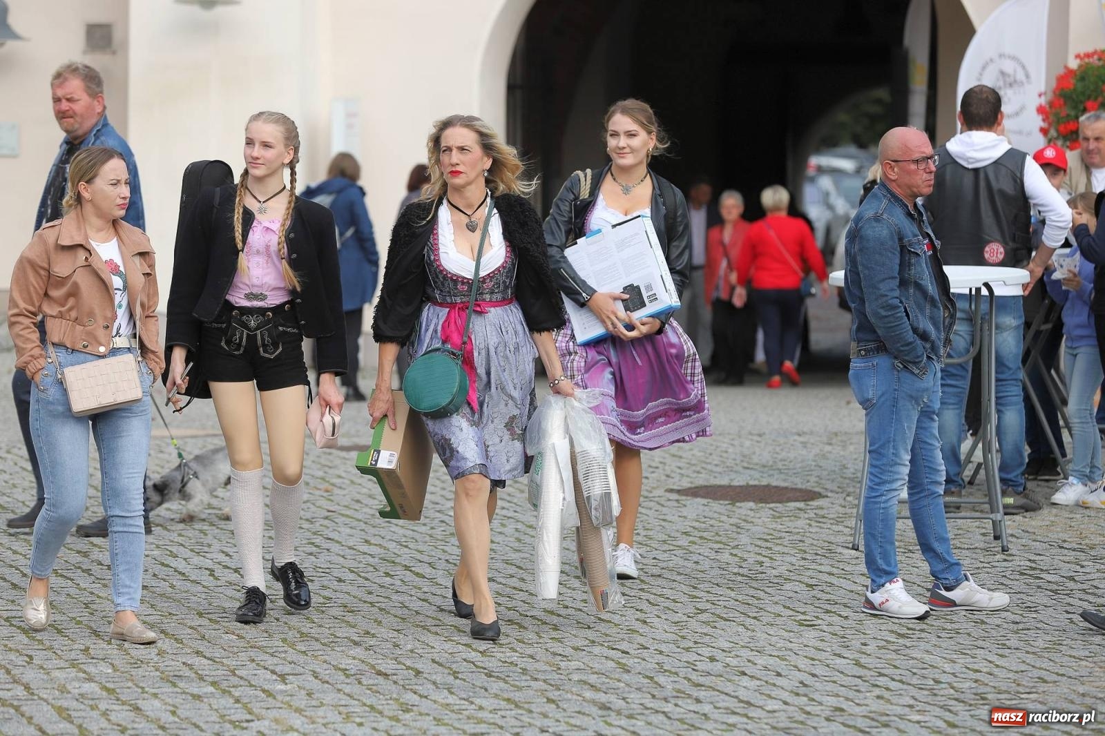 Zdjęcie w galerii na portalu naszraciborz.pl: Na raciborskim zamku odbył się Festiwal Kultury Niemieckiej wiadomości z regionu