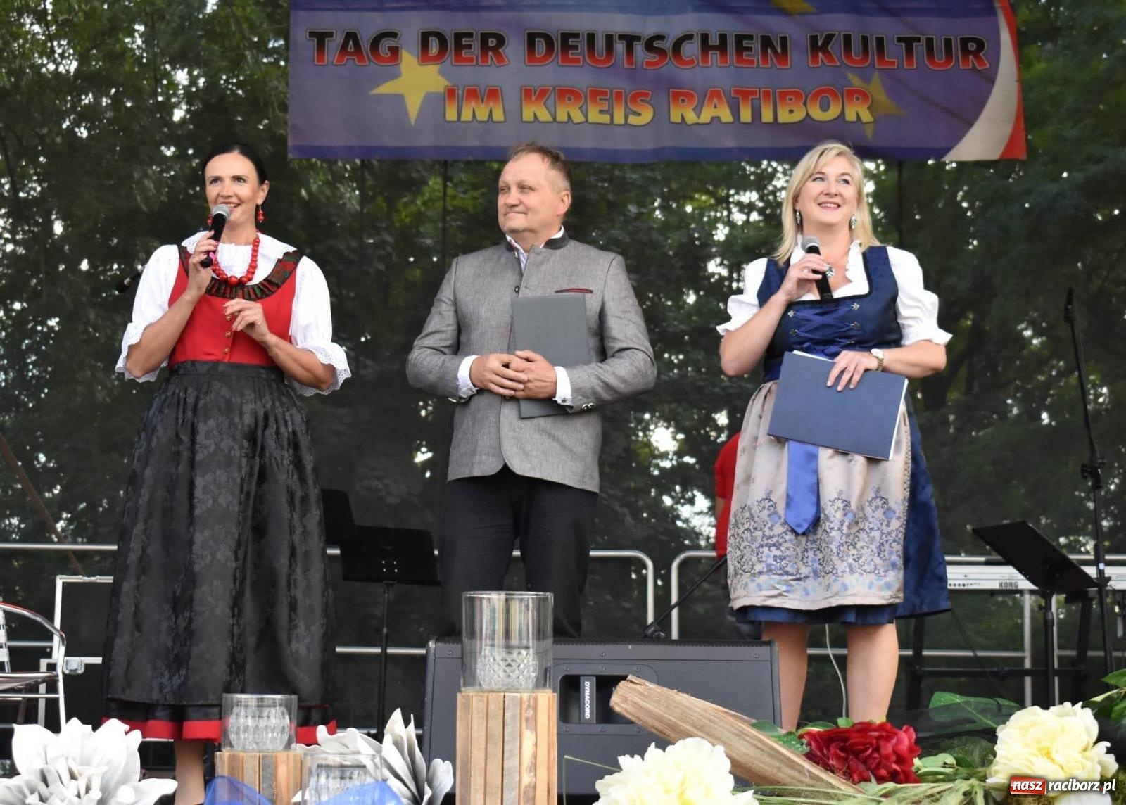 Zdjęcie w galerii na portalu naszraciborz.pl: Na raciborskim zamku odbył się Festiwal Kultury Niemieckiej wiadomości z regionu