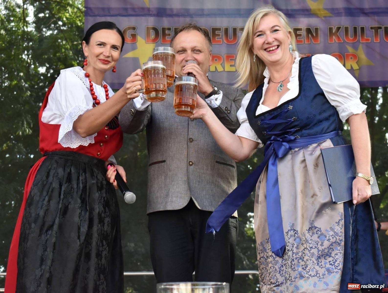 Zdjęcie w galerii na portalu naszraciborz.pl: Na raciborskim zamku odbył się Festiwal Kultury Niemieckiej wiadomości z regionu