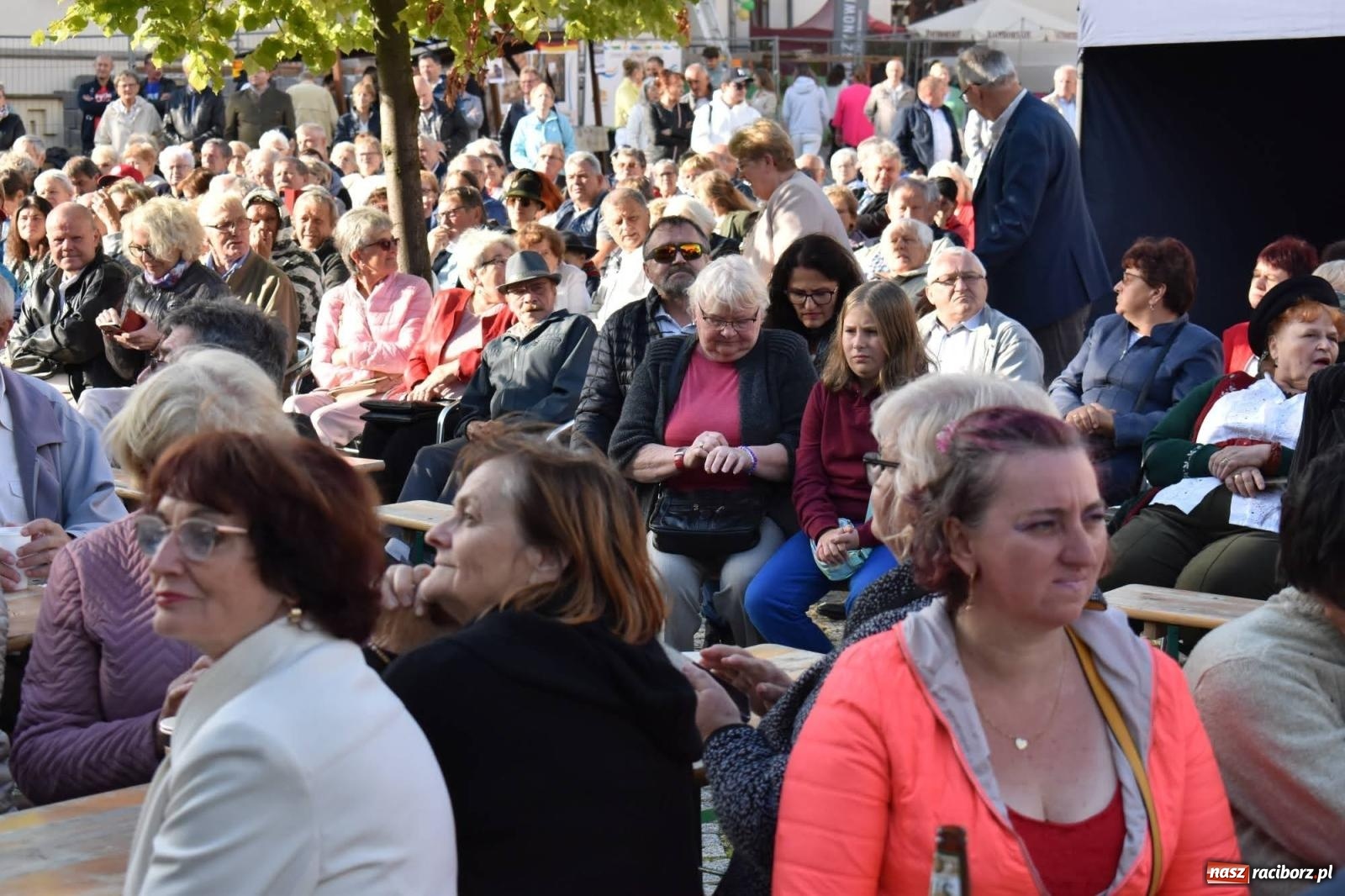 Zdjęcie w galerii na portalu naszraciborz.pl: Na raciborskim zamku odbył się Festiwal Kultury Niemieckiej wiadomości z regionu