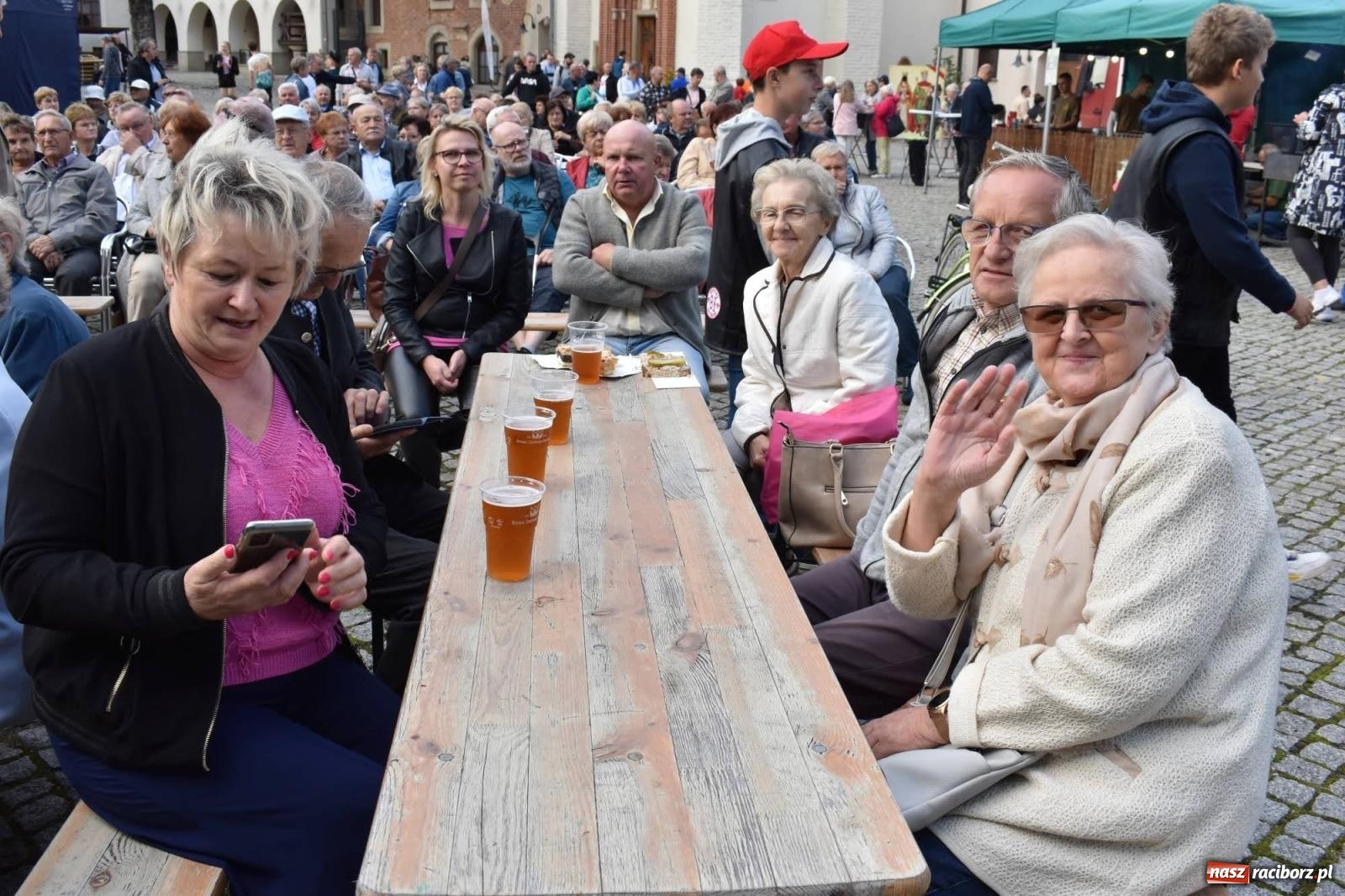 Zdjęcie w galerii na portalu naszraciborz.pl: Na raciborskim zamku odbył się Festiwal Kultury Niemieckiej wiadomości z regionu