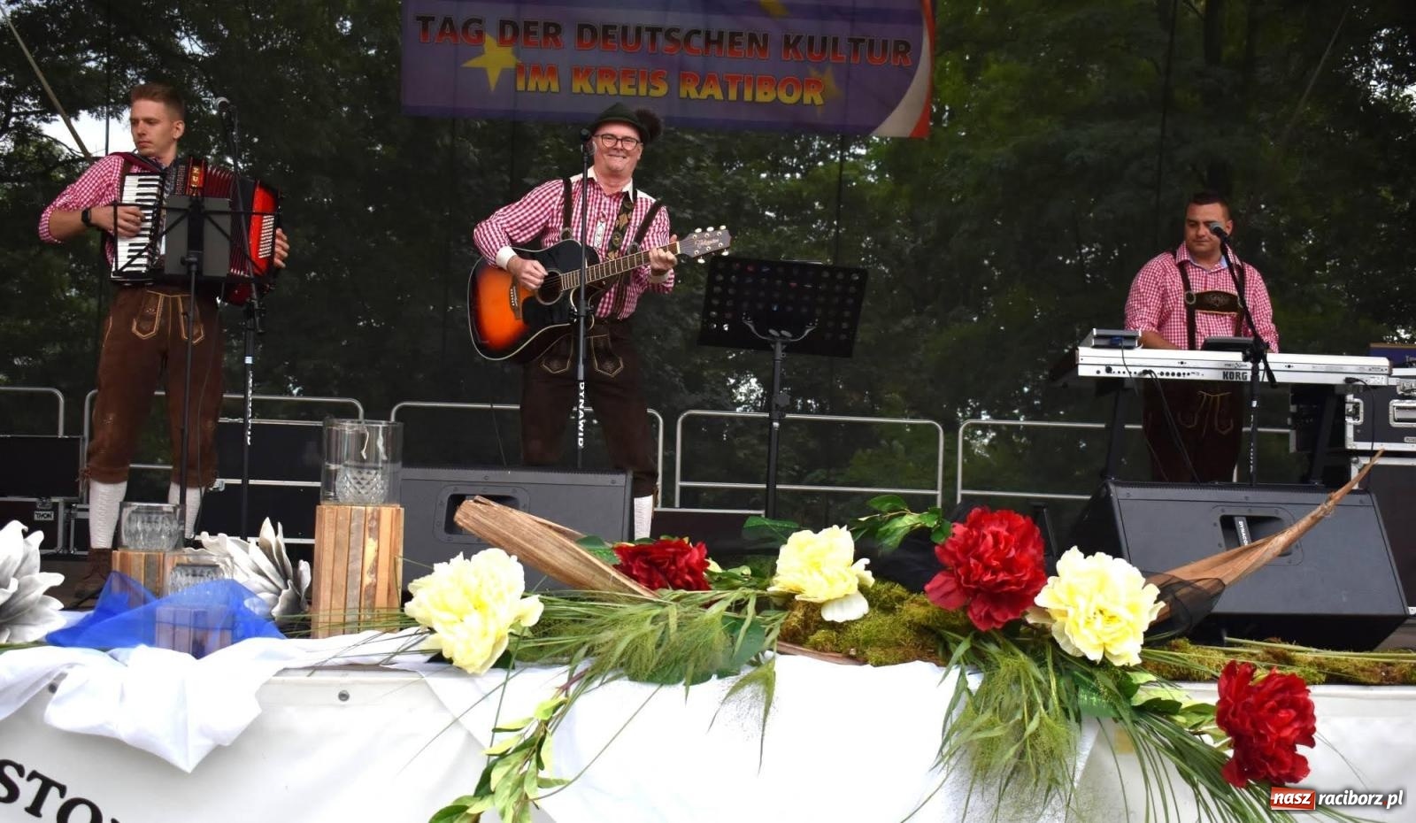 Zdjęcie w galerii na portalu naszraciborz.pl: Na raciborskim zamku odbył się Festiwal Kultury Niemieckiej wiadomości z regionu