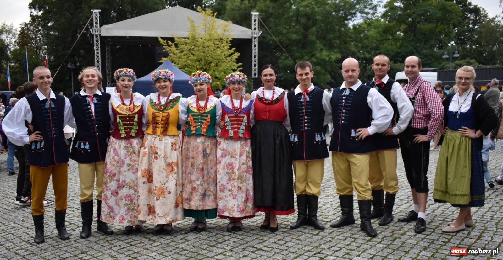 Zdjęcie w galerii na portalu naszraciborz.pl: Na raciborskim zamku odbył się Festiwal Kultury Niemieckiej wiadomości z regionu
