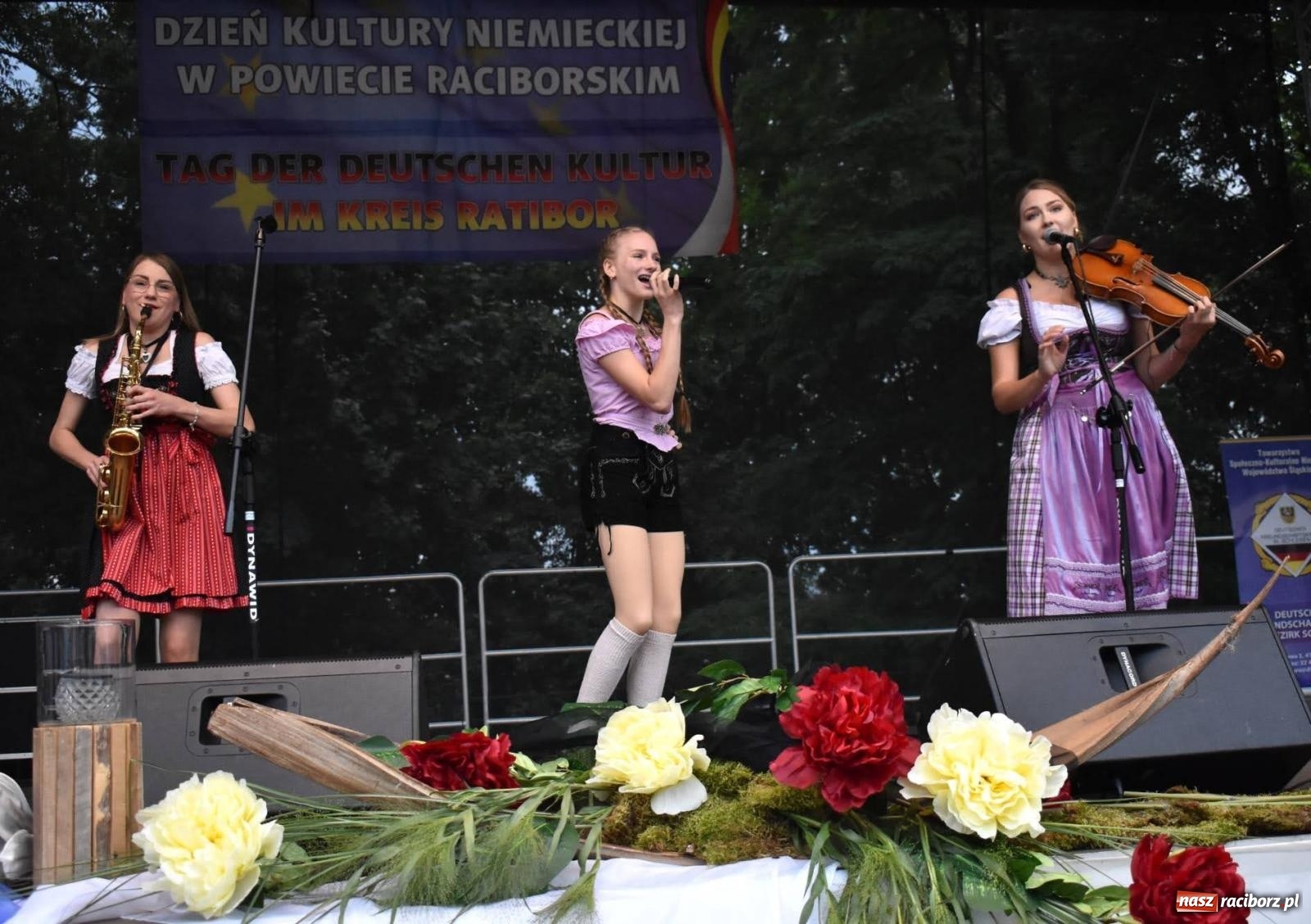 Zdjęcie w galerii na portalu naszraciborz.pl: Na raciborskim zamku odbył się Festiwal Kultury Niemieckiej wiadomości z regionu