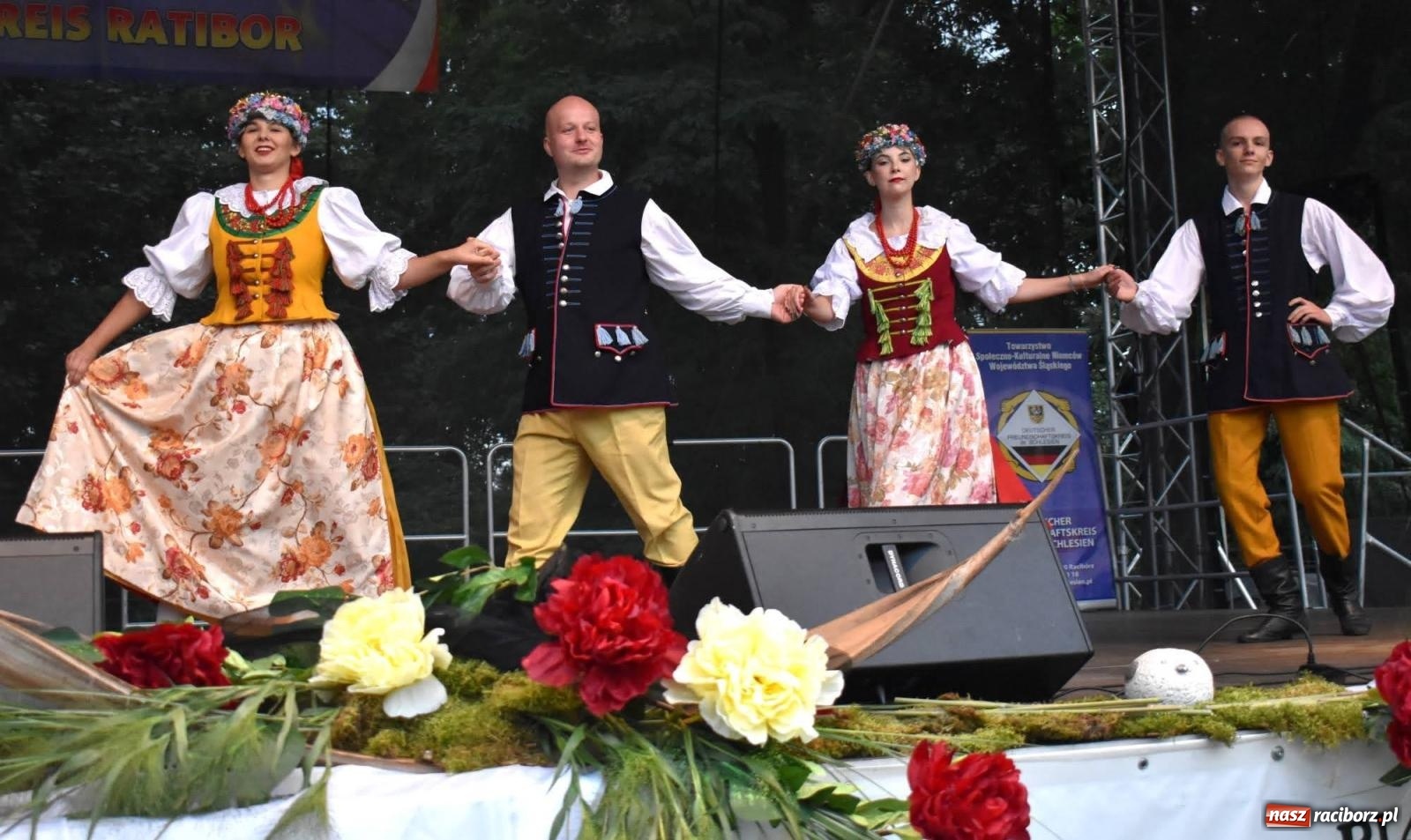 Zdjęcie w galerii na portalu naszraciborz.pl: Na raciborskim zamku odbył się Festiwal Kultury Niemieckiej wiadomości z regionu