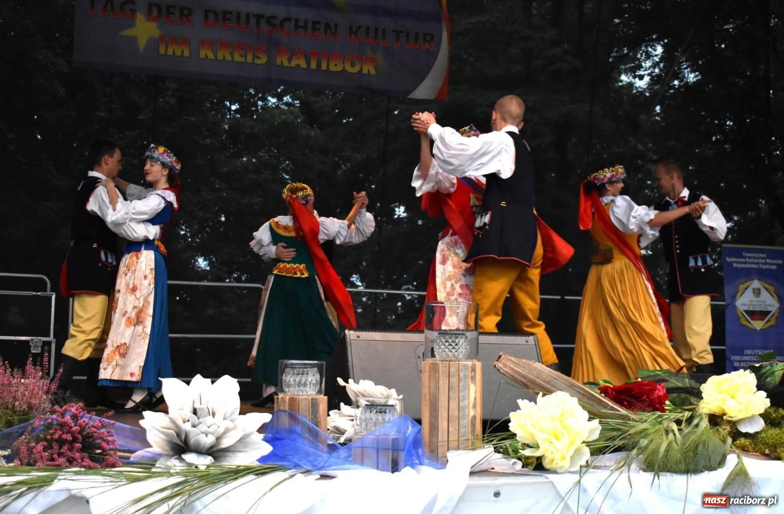 Zdjęcie w galerii na portalu naszraciborz.pl: Na raciborskim zamku odbył się Festiwal Kultury Niemieckiej wiadomości z regionu