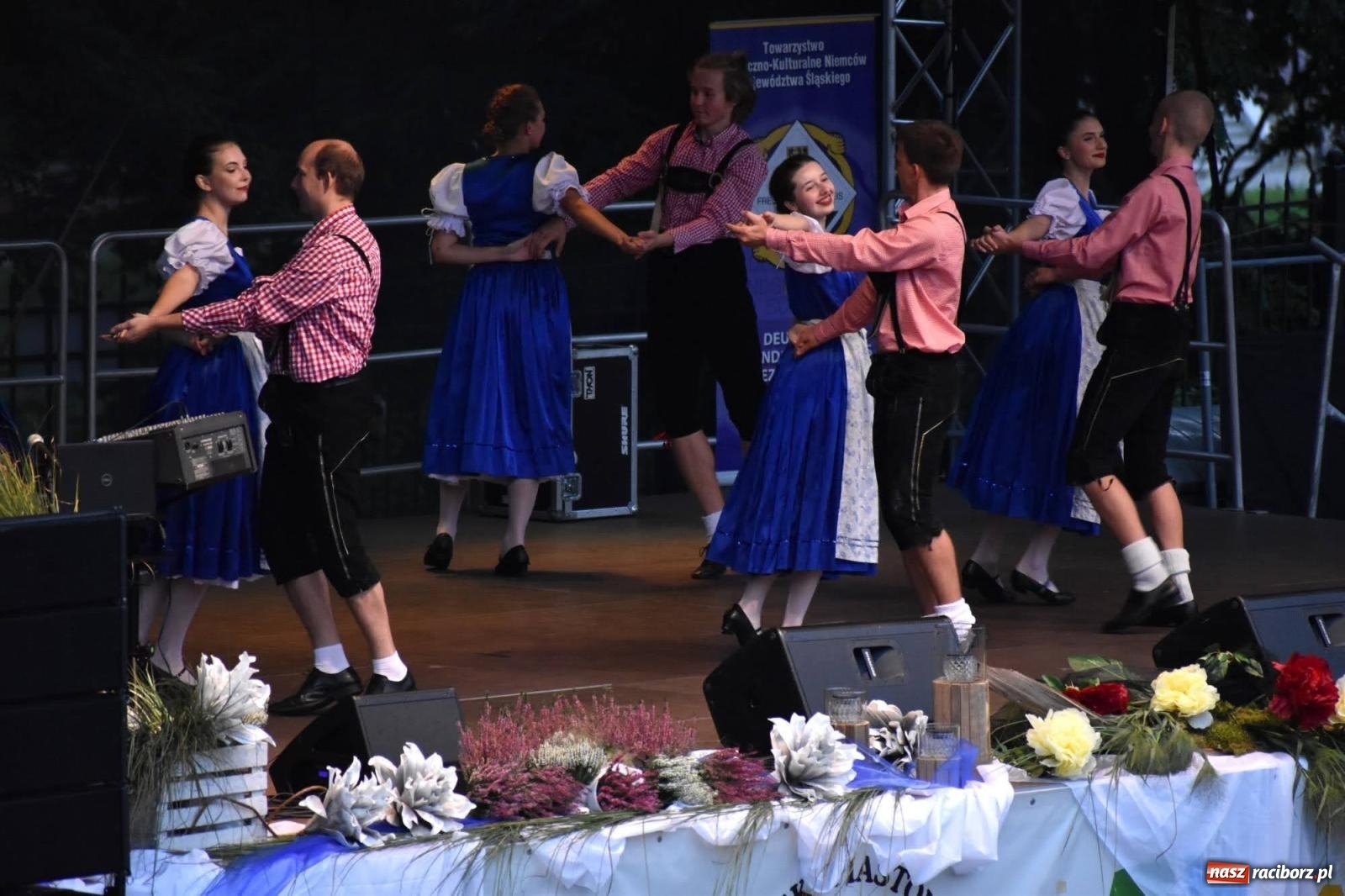 Zdjęcie w galerii na portalu naszraciborz.pl: Na raciborskim zamku odbył się Festiwal Kultury Niemieckiej wiadomości z regionu
