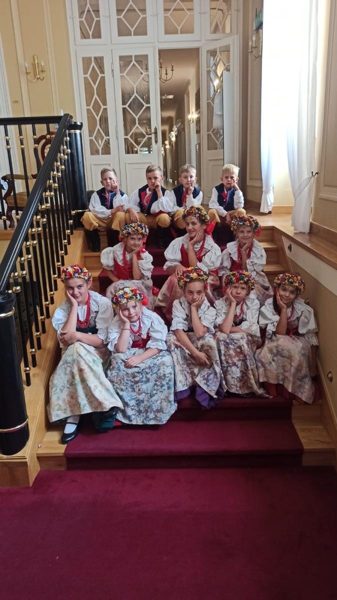 Zdjęcie w galerii na portalu naszraciborz.pl: Mała Strzecha z pierwszym miejscem na Festiwalu Śląskie śpiewanie wiadomości z regionu