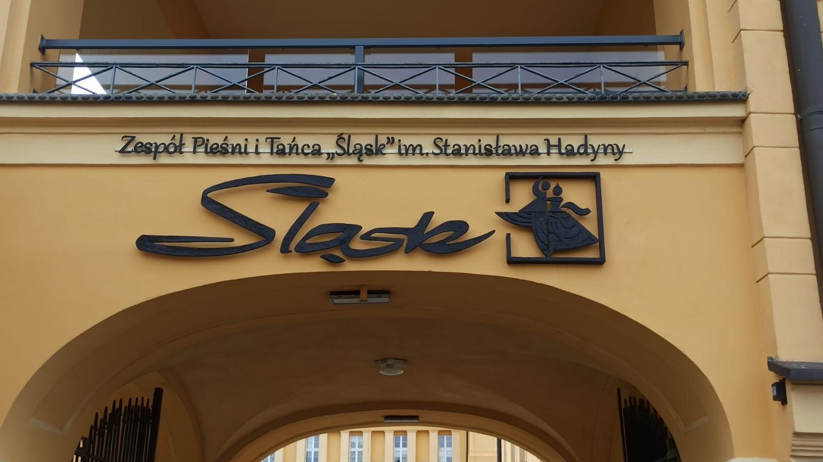 Zdjęcie w galerii na portalu naszraciborz.pl: Mała Strzecha z pierwszym miejscem na Festiwalu Śląskie śpiewanie wiadomości z regionu