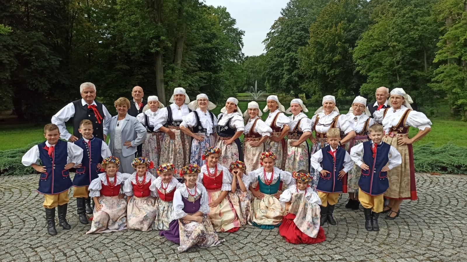 Zdjęcie w galerii na portalu naszraciborz.pl: Mała Strzecha z pierwszym miejscem na Festiwalu Śląskie śpiewanie wiadomości z regionu