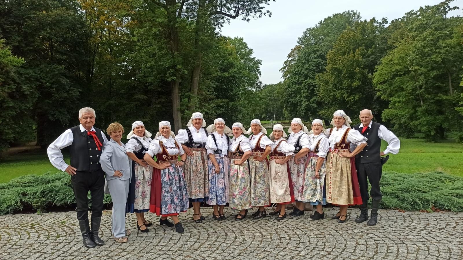 Zdjęcie w galerii na portalu naszraciborz.pl: Mała Strzecha z pierwszym miejscem na Festiwalu Śląskie śpiewanie wiadomości z regionu