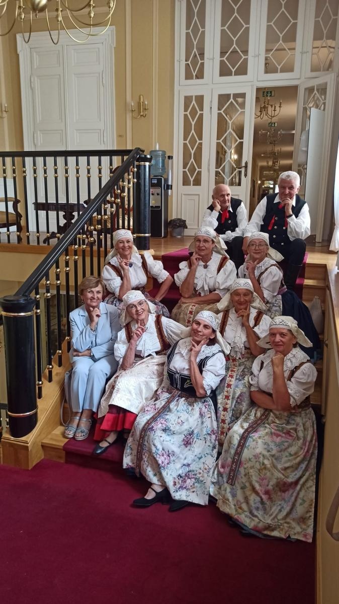 Zdjęcie w galerii na portalu naszraciborz.pl: Mała Strzecha z pierwszym miejscem na Festiwalu Śląskie śpiewanie wiadomości z regionu