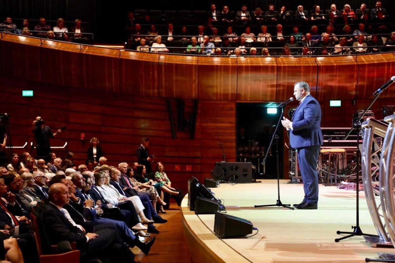 Zdjęcie w galerii na portalu naszraciborz.pl: Super starosta i super wójt. Samorządowcy naszego powiatu na gali 25-lecia Województwa Śląskiego wiadomości z regionu