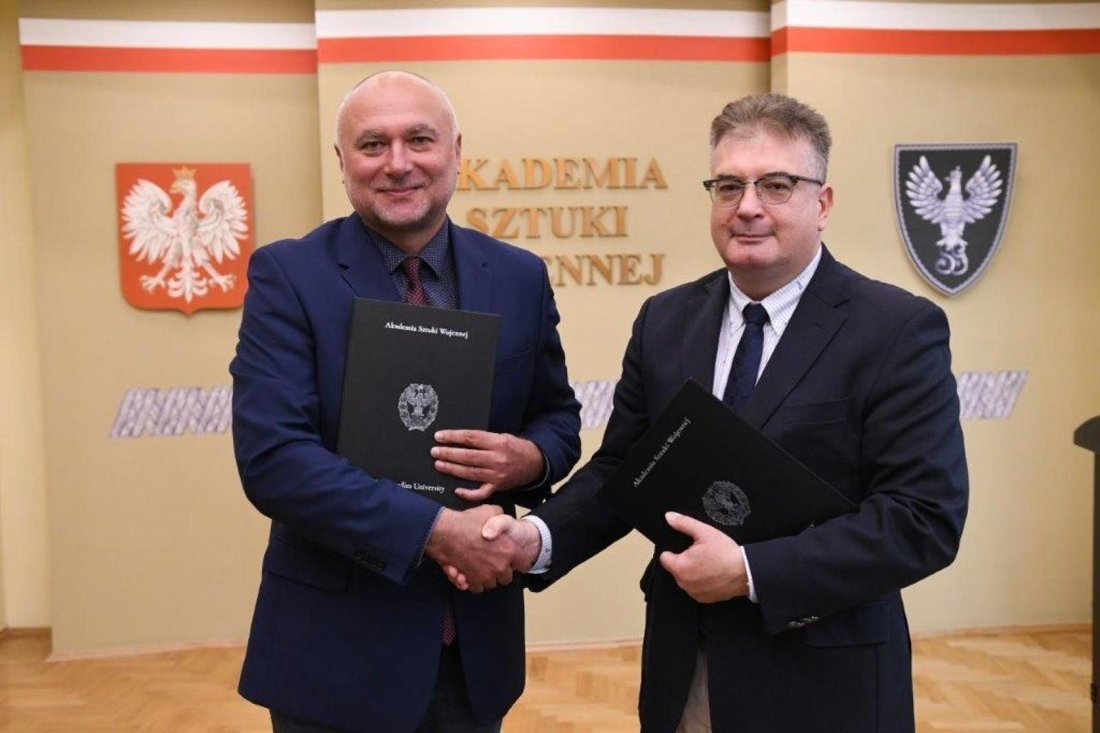 Zdjęcie w galerii na portalu naszraciborz.pl: ZSOMS w Raciborzu objęty patronatem Akademii Sztuki Wojennej w Warszawie wiadomości z regionu