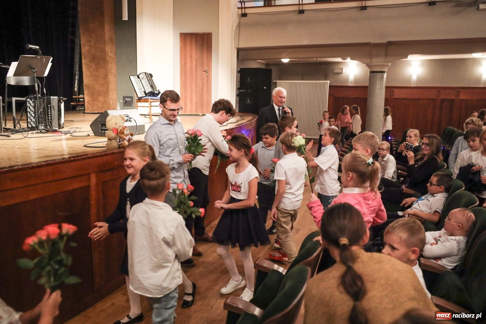 Zdjęcie w galerii na portalu naszraciborz.pl: Pierwsze koncerty umuzykalniające w tym roku szkolnym: akordeon wiadomości z regionu