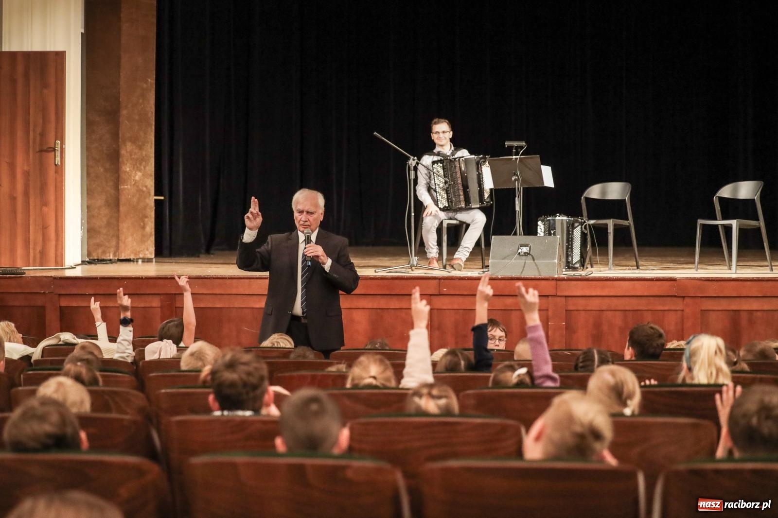 Zdjęcie w galerii na portalu naszraciborz.pl: Pierwsze koncerty umuzykalniające w tym roku szkolnym: akordeon wiadomości z regionu