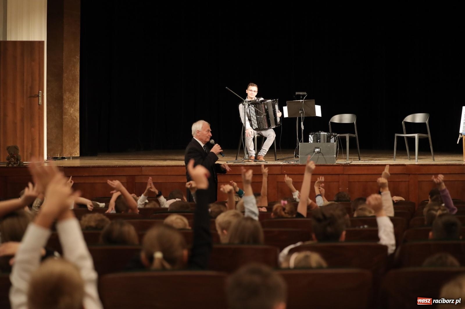 Zdjęcie w galerii na portalu naszraciborz.pl: Pierwsze koncerty umuzykalniające w tym roku szkolnym: akordeon wiadomości z regionu