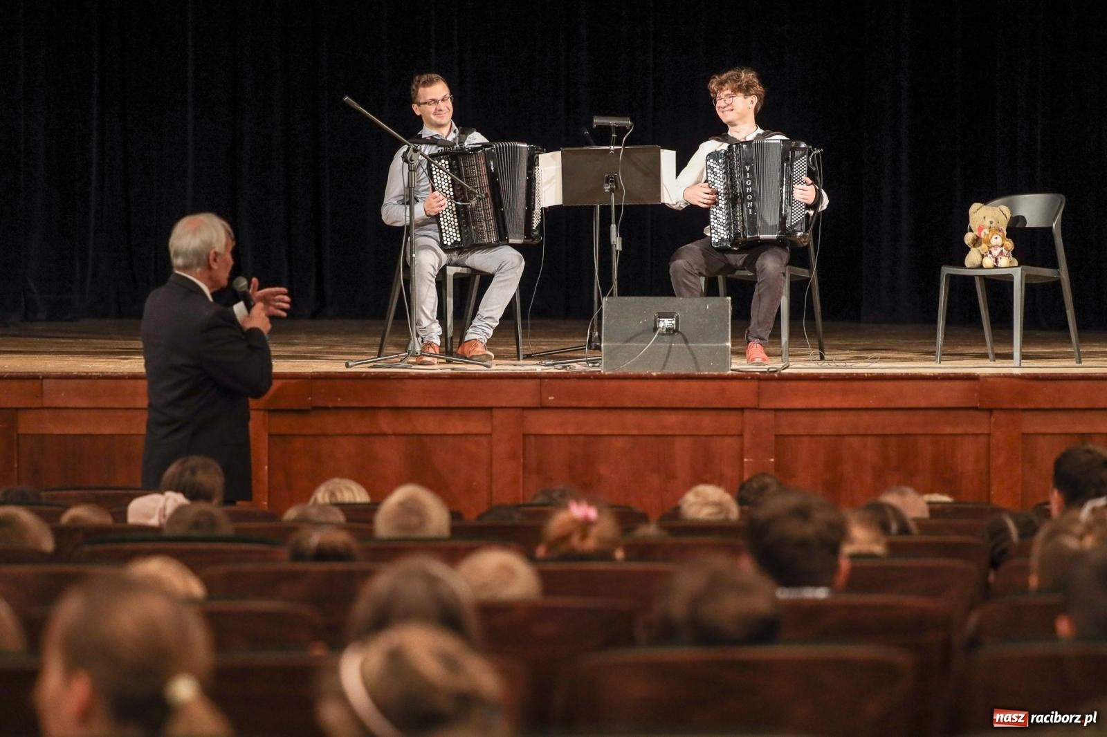 Zdjęcie w galerii na portalu naszraciborz.pl: Pierwsze koncerty umuzykalniające w tym roku szkolnym: akordeon wiadomości z regionu
