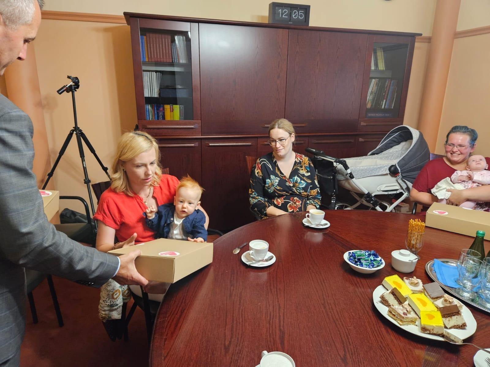 Zdjęcie w galerii na portalu naszraciborz.pl: Racibórz wita nowych mieszkańców wiadomości z regionu