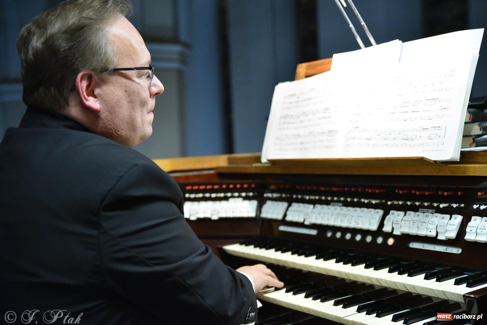 Zdjęcie w galerii na portalu naszraciborz.pl: Ave Maria - koncert w kościele farnym [FOTO i WIDEO] wiadomości z regionu