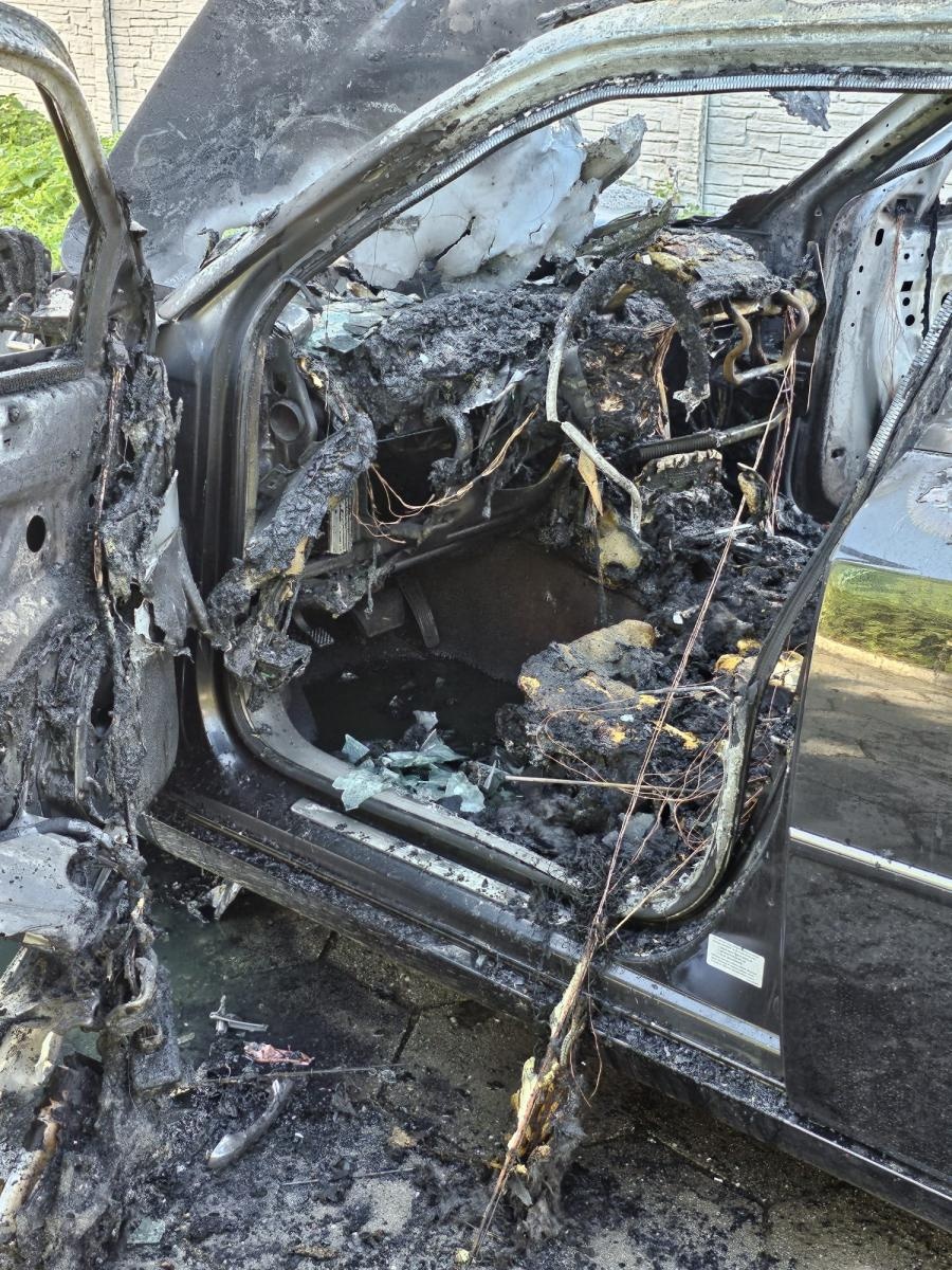 Zdjęcie w galerii na portalu naszraciborz.pl: Raport 998. Chrysler poszedł z dymem przy Mariańskiej wiadomości z regionu