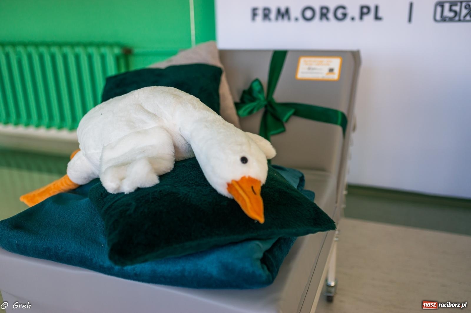 Zdjęcie w galerii na portalu naszraciborz.pl: Aby rodzina mogła być razem. Łóżka dla rodziców trafiły do raciborskiego szpitala wiadomości z regionu