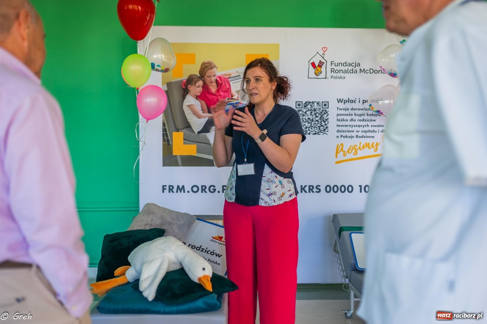 Zdjęcie w galerii na portalu naszraciborz.pl: Aby rodzina mogła być razem. Łóżka dla rodziców trafiły do raciborskiego szpitala wiadomości z regionu