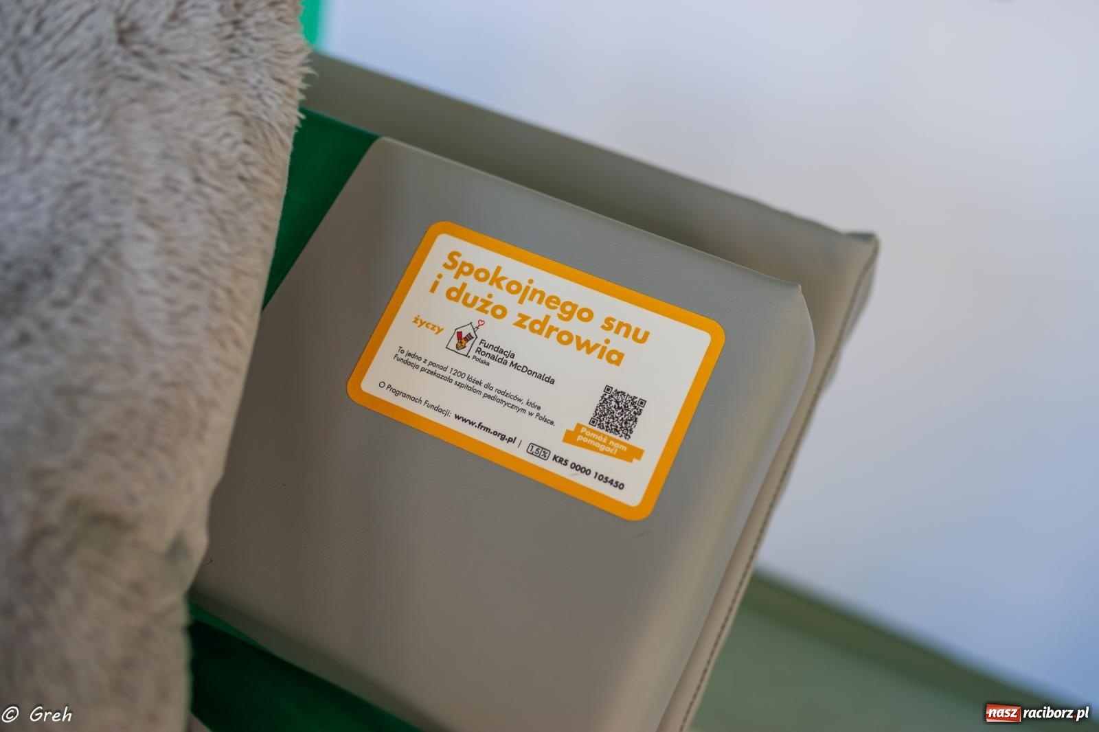 Zdjęcie w galerii na portalu naszraciborz.pl: Aby rodzina mogła być razem. Łóżka dla rodziców trafiły do raciborskiego szpitala wiadomości z regionu