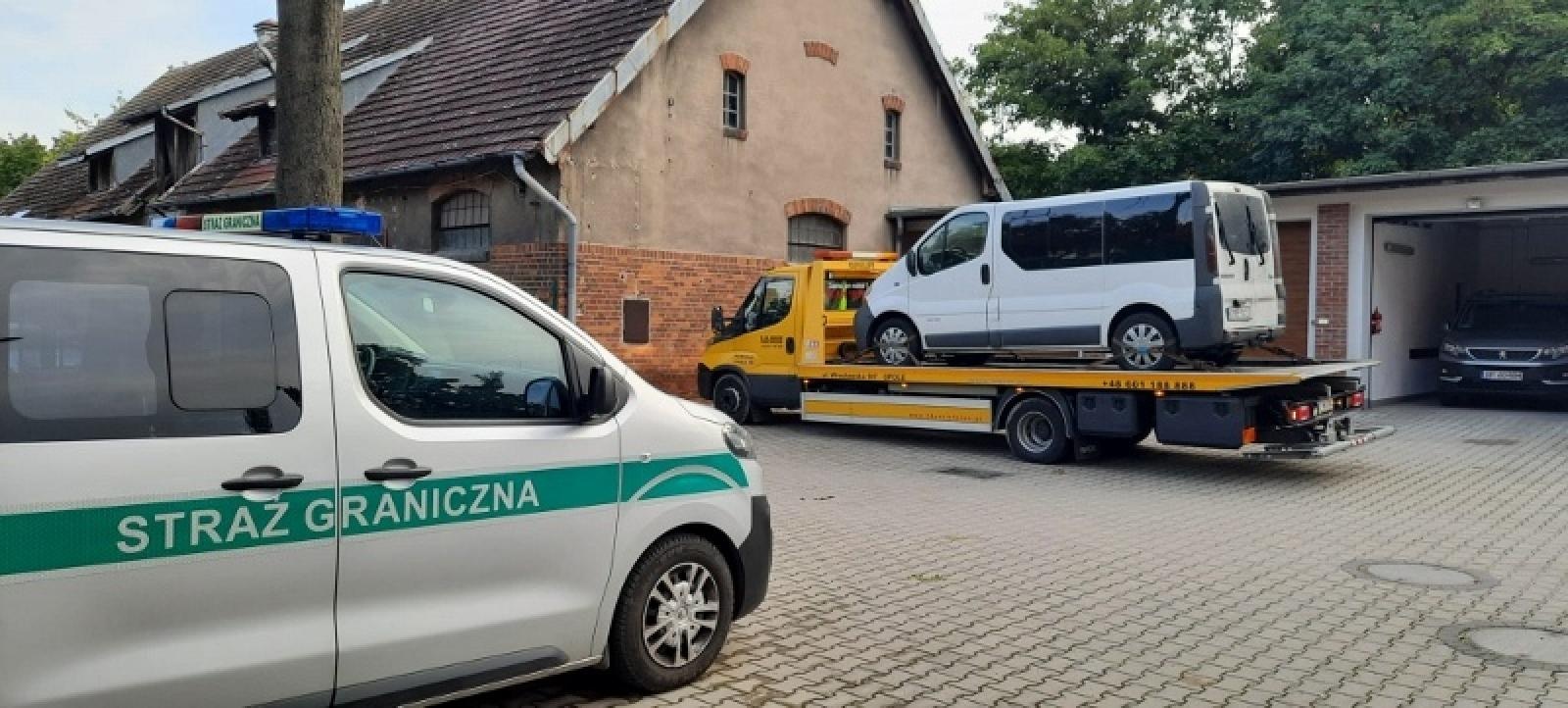 Zdjęcie w galerii na portalu naszraciborz.pl: Udaremniono kolejne próby przemytu nielegalnych migrantów wiadomości z regionu