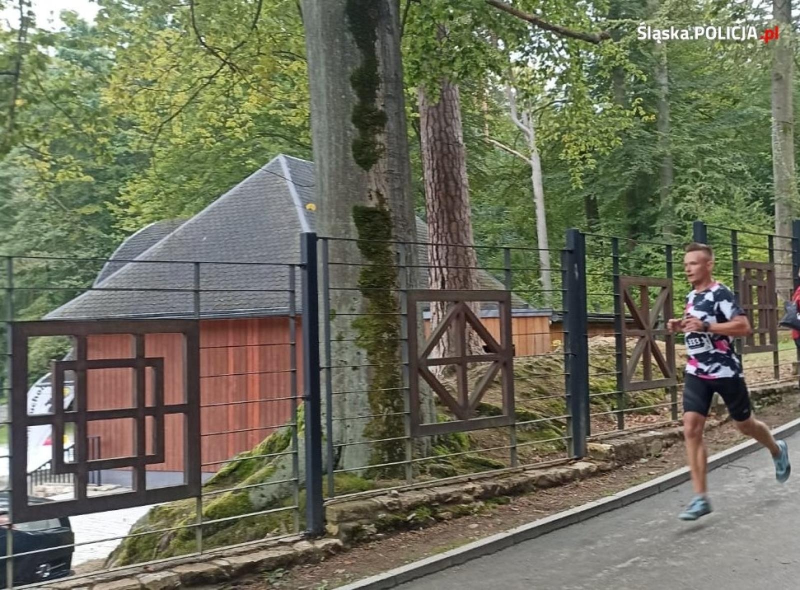 Zdjęcie w galerii na portalu naszraciborz.pl: Sierżant z Raciborza najlepszy w biegu górskim wiadomości z regionu