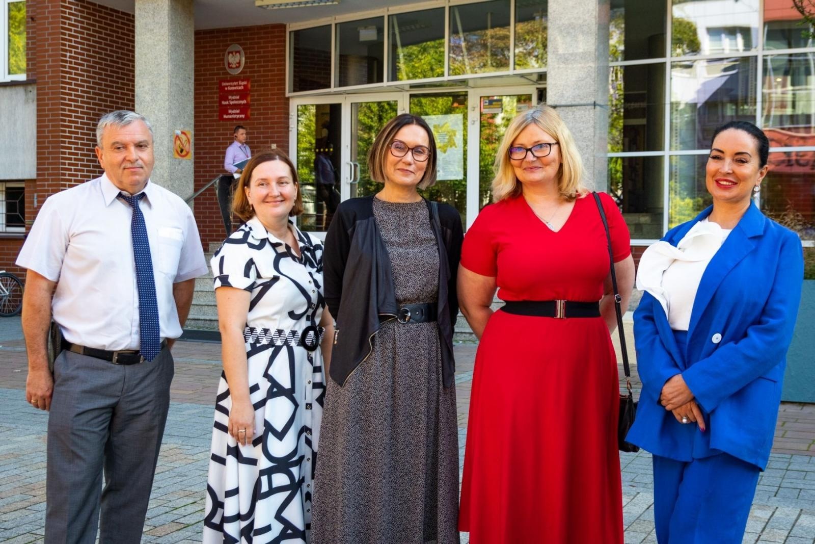 Zdjęcie w galerii na portalu naszraciborz.pl: Nauczycielka z SP1 w złotej piątce konkursu Uniwersytetu Śląskiego wiadomości z regionu