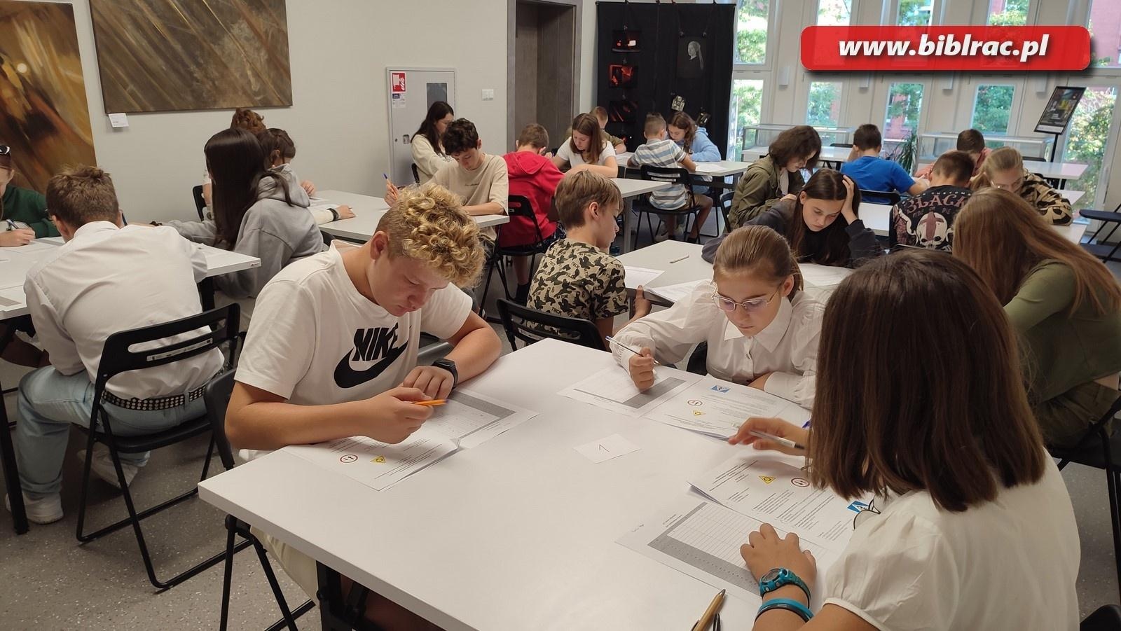 Zdjęcie w galerii na portalu naszraciborz.pl: Konkurs wiedzy o ruchu drogowym. Znamy laureatów wiadomości z regionu