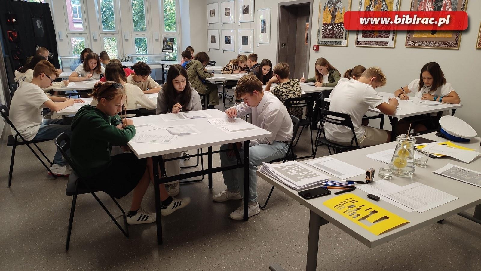 Zdjęcie w galerii na portalu naszraciborz.pl: Konkurs wiedzy o ruchu drogowym. Znamy laureatów wiadomości z regionu