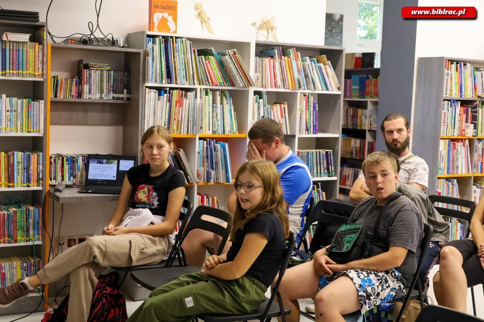 Zdjęcie w galerii na portalu naszraciborz.pl: Co w trawie NIE piszczy? Wykład dr Agnieszki Bednarskiej na zakończenie projektu wiadomości z regionu