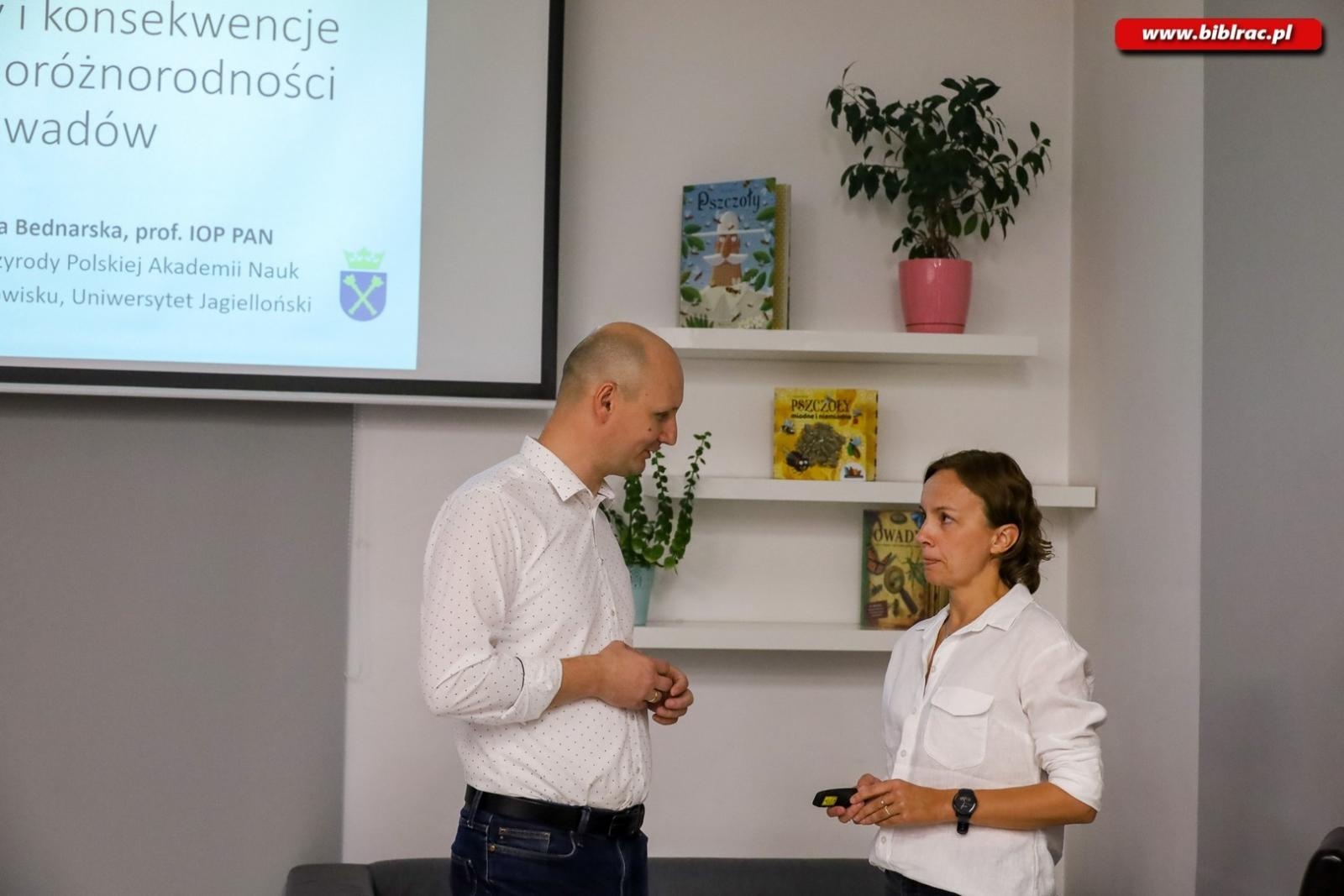 Zdjęcie w galerii na portalu naszraciborz.pl: Co w trawie NIE piszczy? Wykład dr Agnieszki Bednarskiej na zakończenie projektu wiadomości z regionu