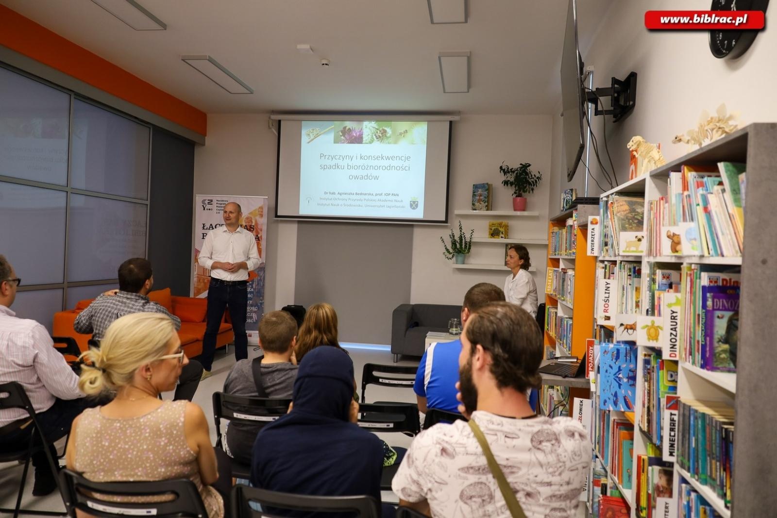 Zdjęcie w galerii na portalu naszraciborz.pl: Co w trawie NIE piszczy? Wykład dr Agnieszki Bednarskiej na zakończenie projektu wiadomości z regionu