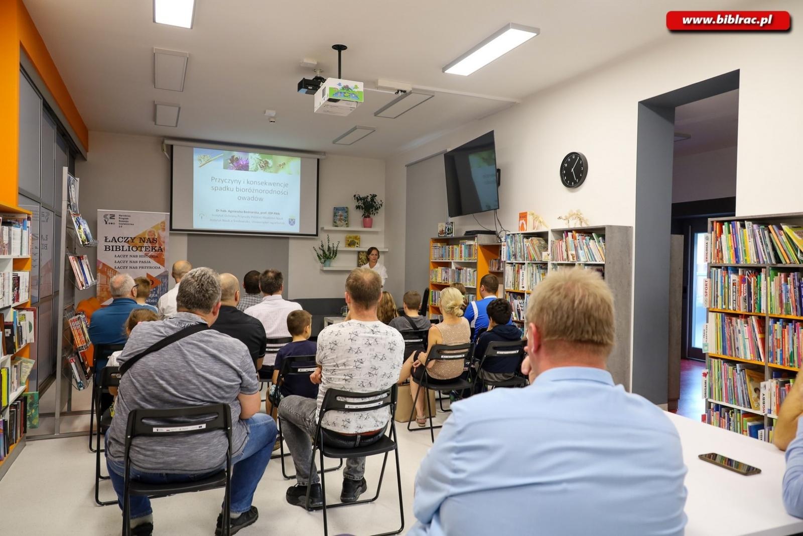 Zdjęcie w galerii na portalu naszraciborz.pl: Co w trawie NIE piszczy? Wykład dr Agnieszki Bednarskiej na zakończenie projektu wiadomości z regionu