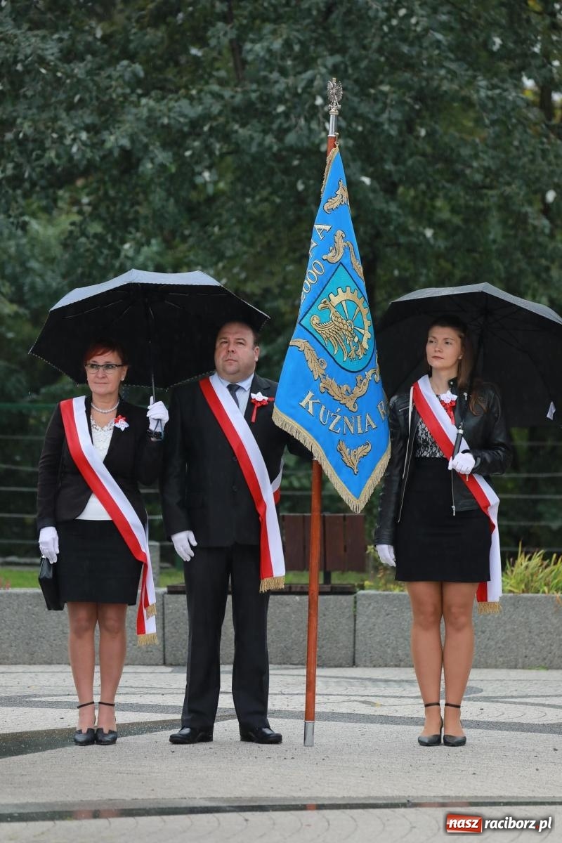 Zdjęcie w galerii na portalu naszraciborz.pl: Pierwsze takie wydarzenie w historii. Przysięga wojskowa w Kuźni Raciborskiej [FOTO i WIDEO] wiadomości z regionu