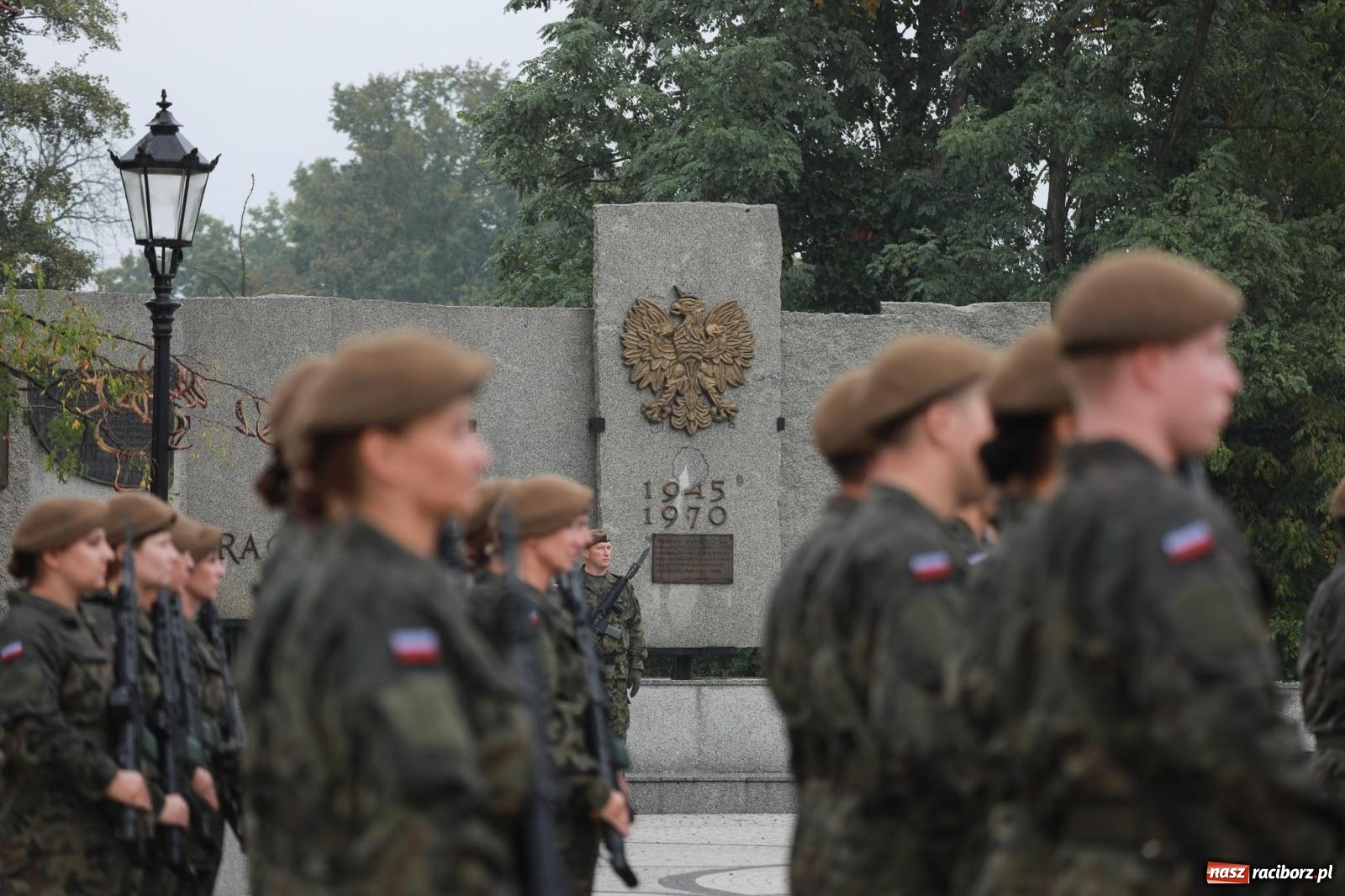 Zdjęcie w galerii na portalu naszraciborz.pl: Pierwsze takie wydarzenie w historii. Przysięga wojskowa w Kuźni Raciborskiej [FOTO i WIDEO] wiadomości z regionu