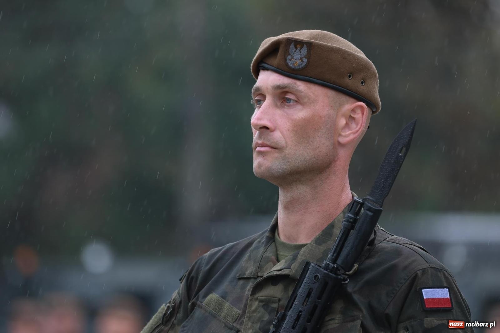 Zdjęcie w galerii na portalu naszraciborz.pl: Pierwsze takie wydarzenie w historii. Przysięga wojskowa w Kuźni Raciborskiej [FOTO i WIDEO] wiadomości z regionu