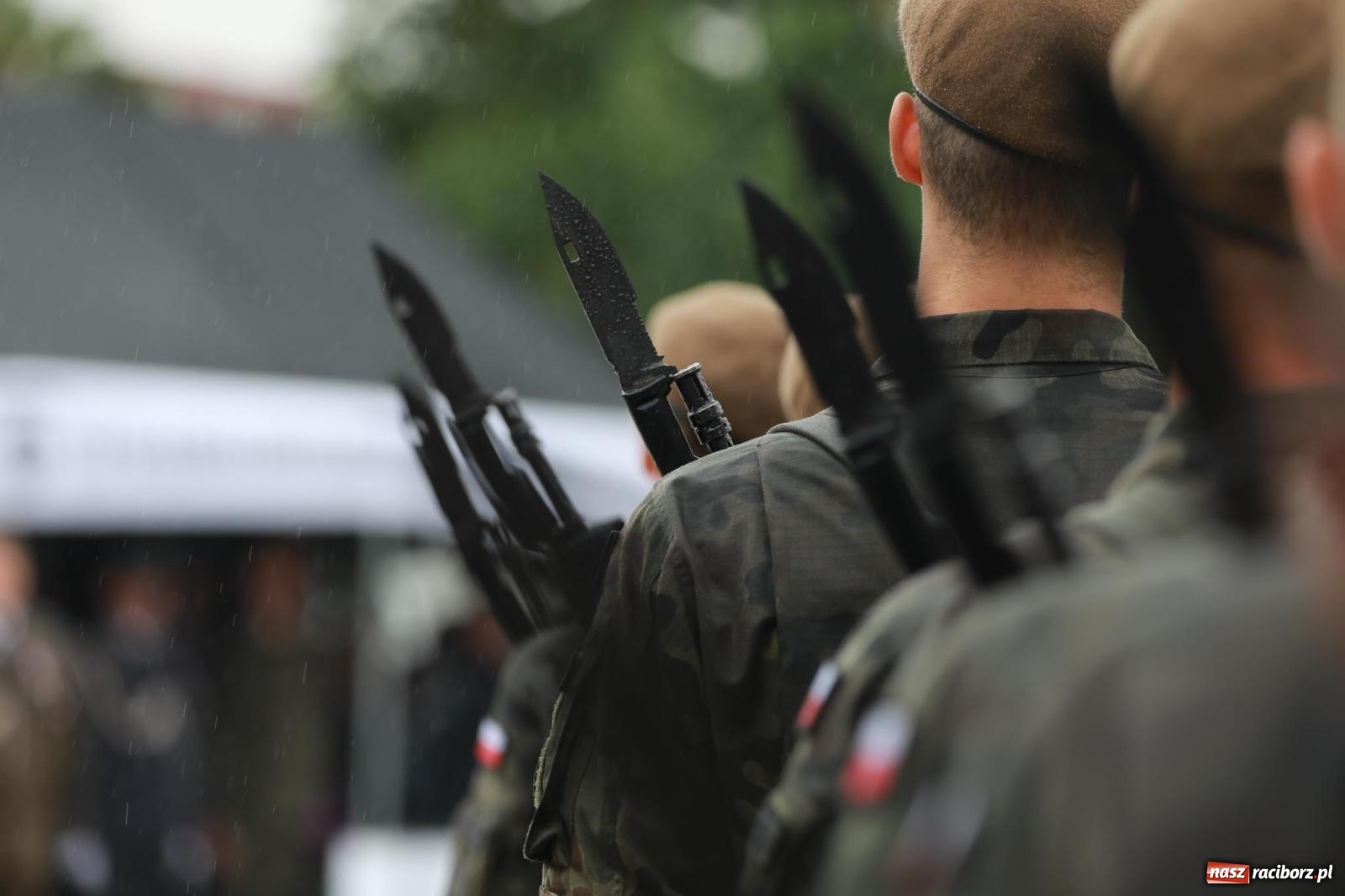 Zdjęcie w galerii na portalu naszraciborz.pl: Pierwsze takie wydarzenie w historii. Przysięga wojskowa w Kuźni Raciborskiej [FOTO i WIDEO] wiadomości z regionu