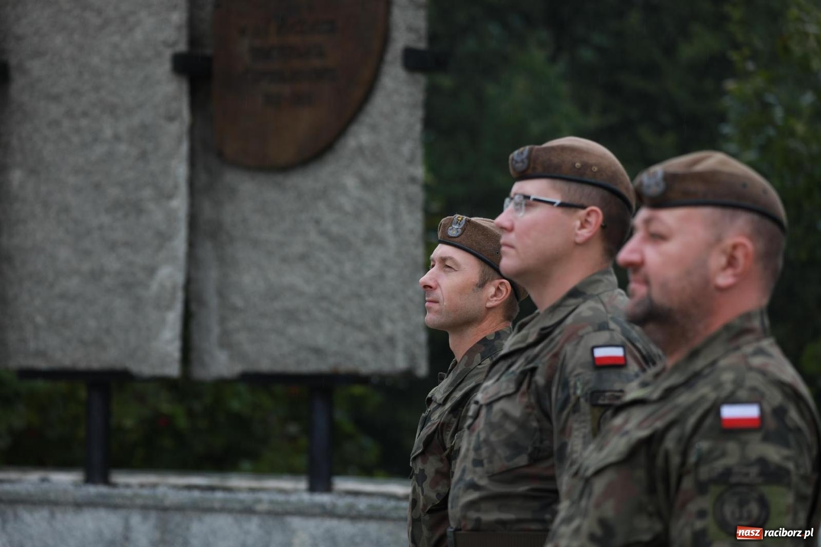 Zdjęcie w galerii na portalu naszraciborz.pl: Pierwsze takie wydarzenie w historii. Przysięga wojskowa w Kuźni Raciborskiej [FOTO i WIDEO] wiadomości z regionu