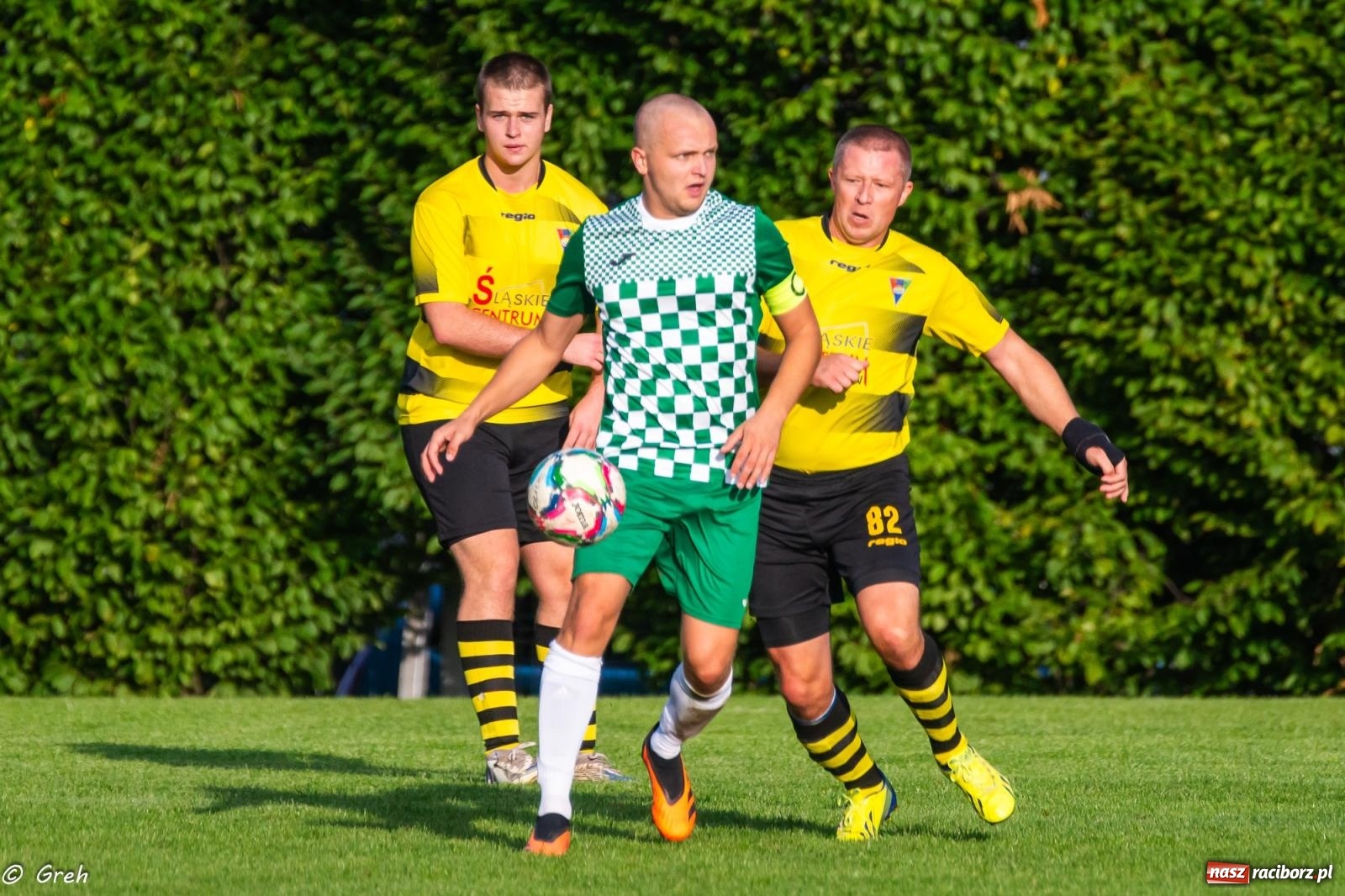 Zdjęcie w galerii na portalu naszraciborz.pl: Wyrównane spotkanie przy Tuwima. Ocice górą [FOTO] wiadomości z regionu