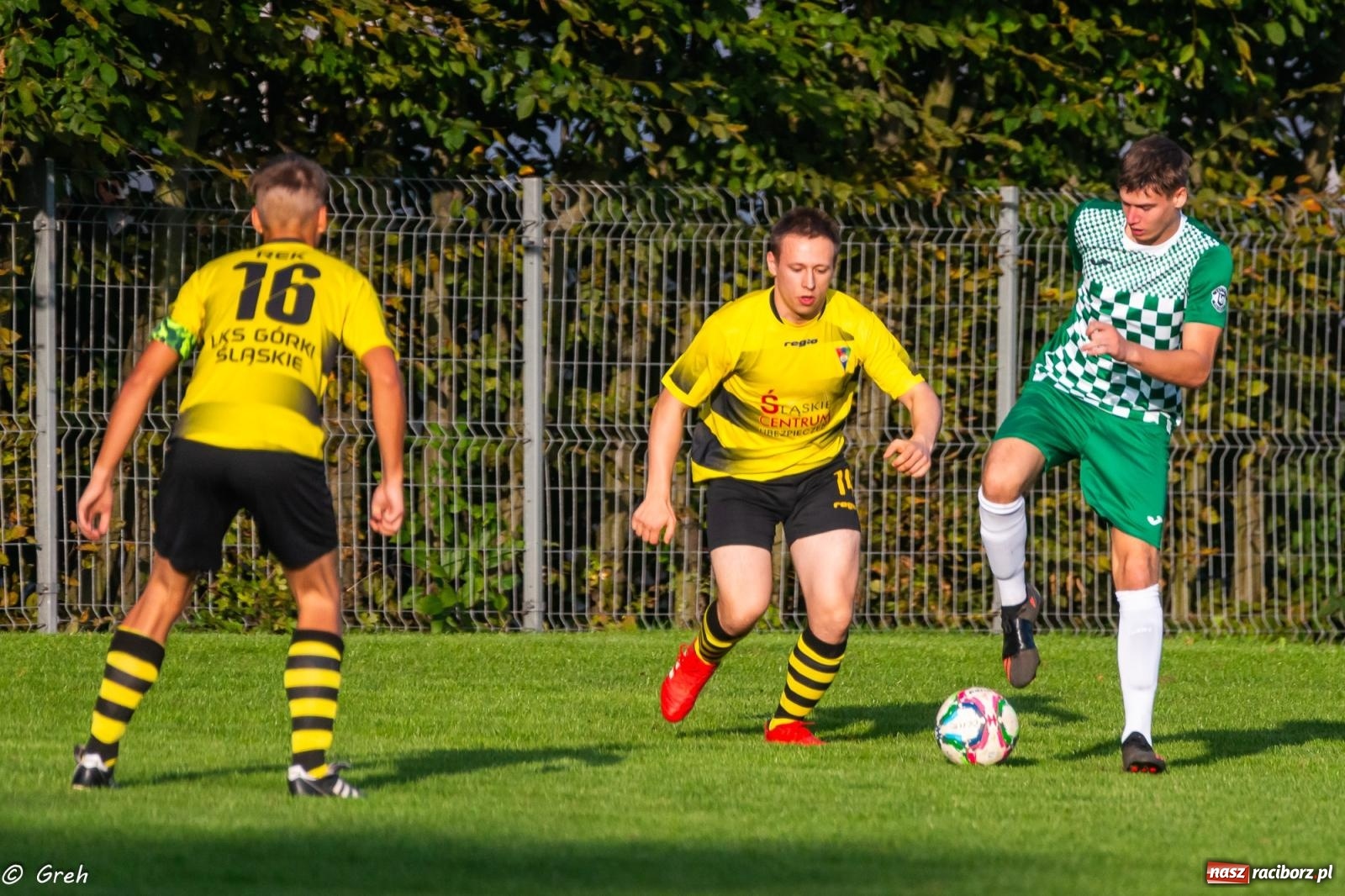 Zdjęcie w galerii na portalu naszraciborz.pl: Wyrównane spotkanie przy Tuwima. Ocice górą [FOTO] wiadomości z regionu