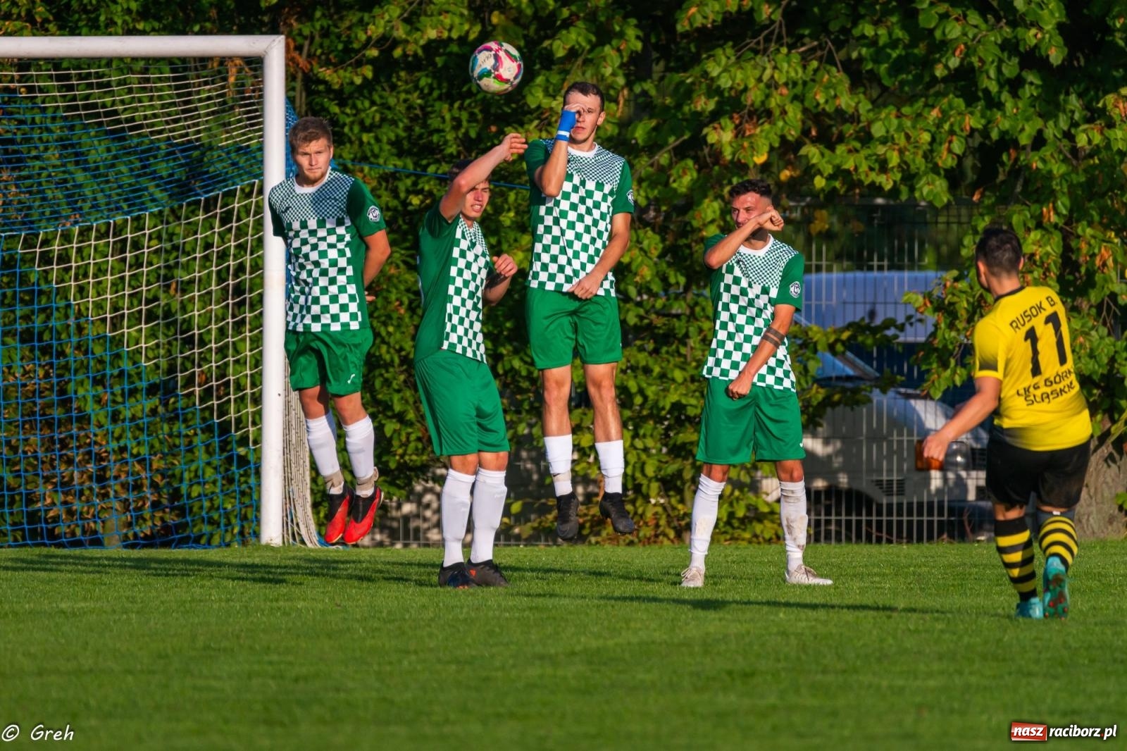 Zdjęcie w galerii na portalu naszraciborz.pl: Wyrównane spotkanie przy Tuwima. Ocice górą [FOTO] wiadomości z regionu