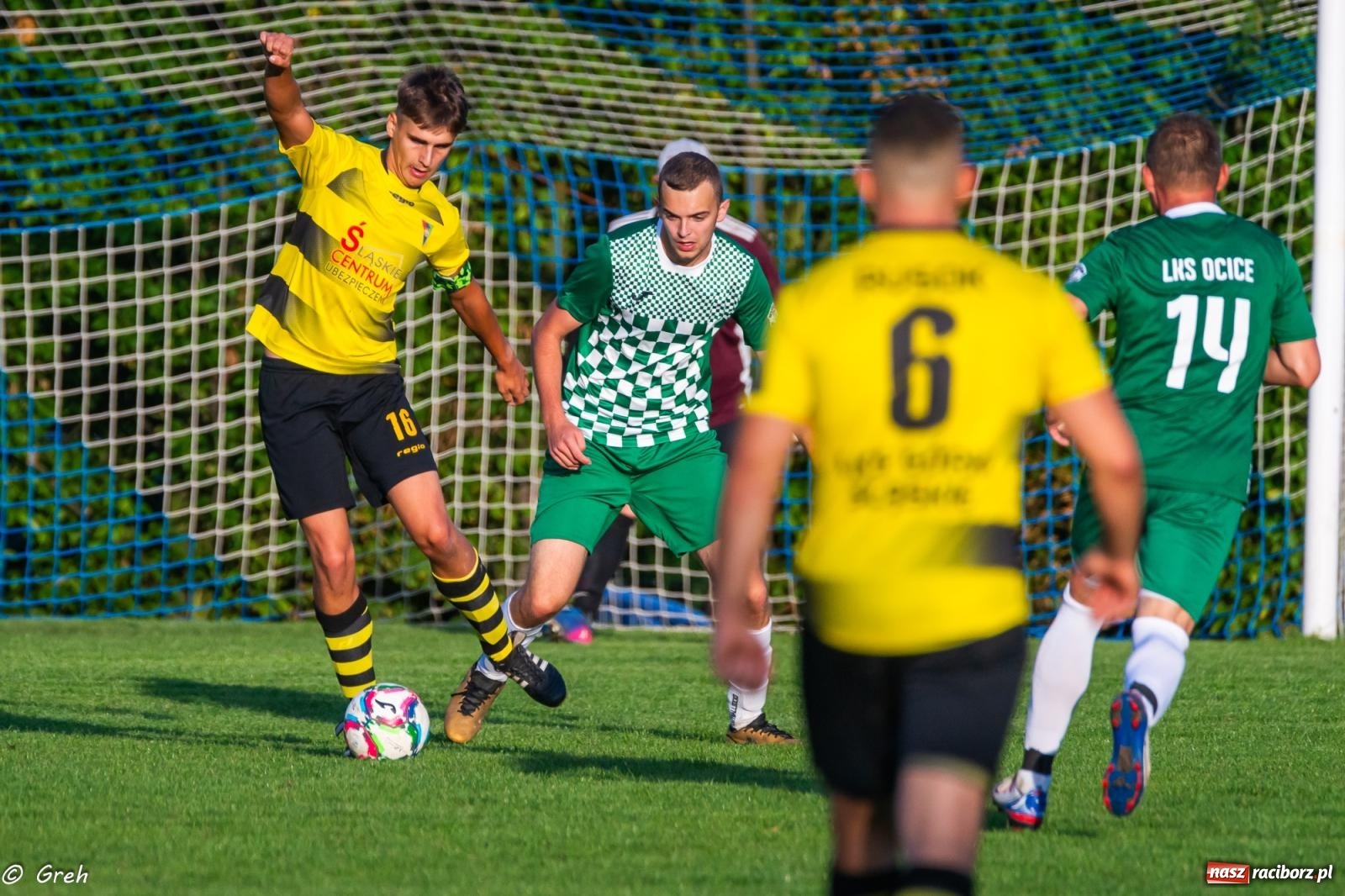 Zdjęcie w galerii na portalu naszraciborz.pl: Wyrównane spotkanie przy Tuwima. Ocice górą [FOTO] wiadomości z regionu