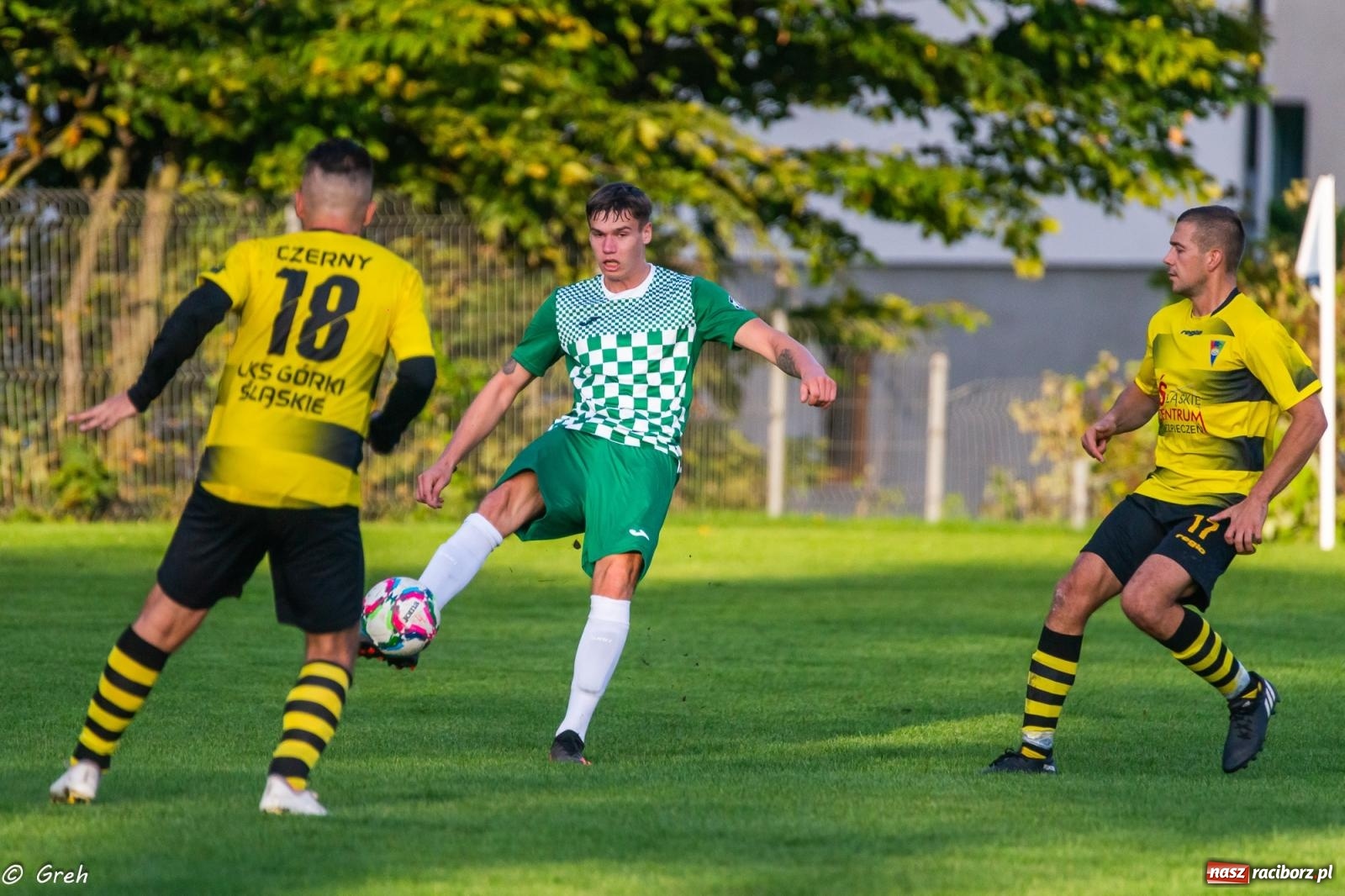 Zdjęcie w galerii na portalu naszraciborz.pl: Wyrównane spotkanie przy Tuwima. Ocice górą [FOTO] wiadomości z regionu