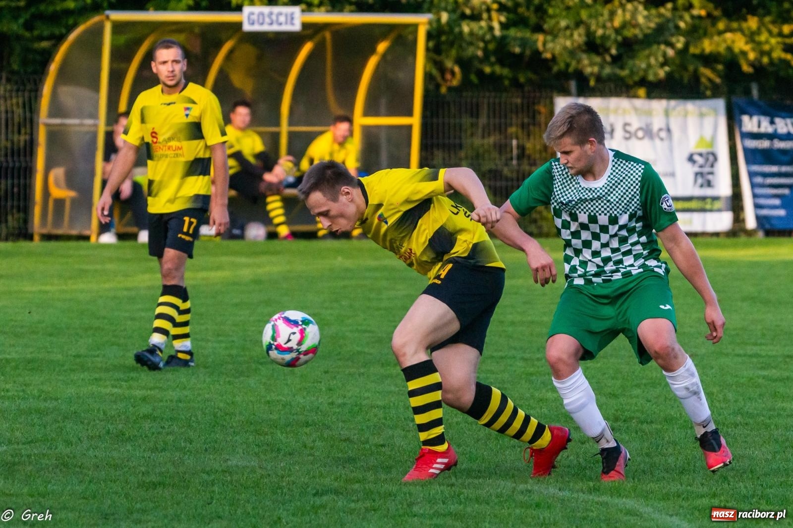 Zdjęcie w galerii na portalu naszraciborz.pl: Wyrównane spotkanie przy Tuwima. Ocice górą [FOTO] wiadomości z regionu