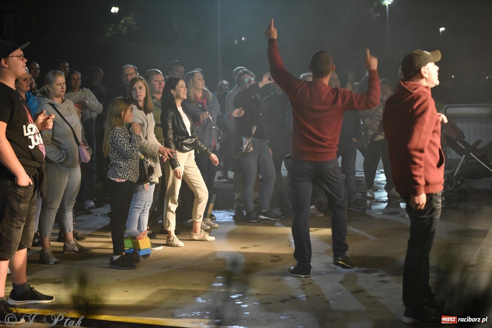 Zdjęcie w galerii na portalu naszraciborz.pl: Finał lata i zbiórka dla Tomka. Pomoc musi trwać [FOTO i WIDEO] wiadomości z regionu